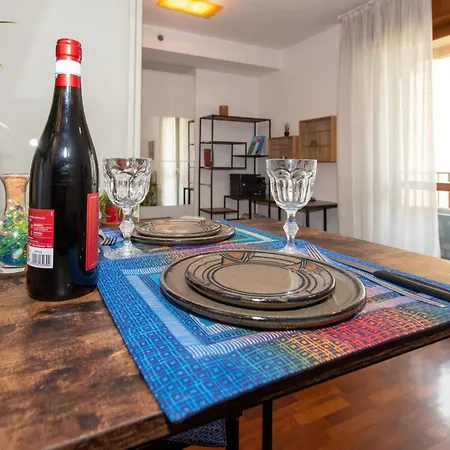 דירה 10 Minutes Duomo-elegant *