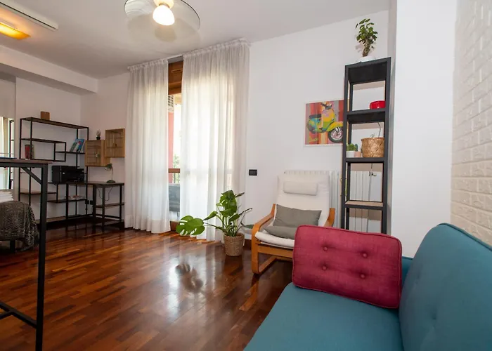 Apartment 10 Minutes Duomo-elegant *