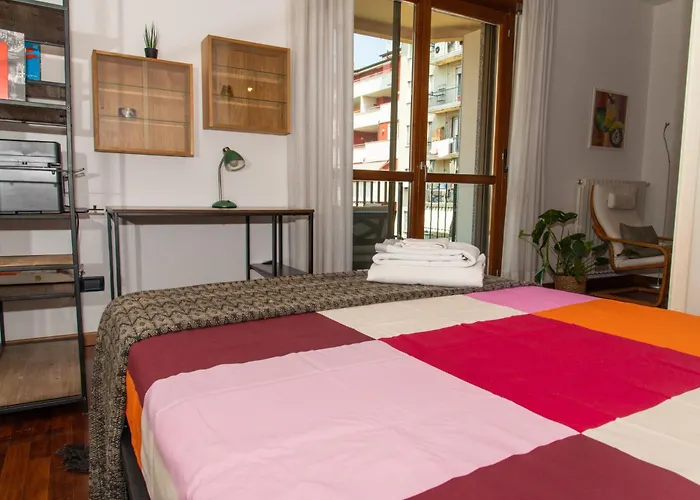10 Minutes Duomo-elegant Apartment Mailand